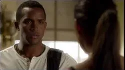 Qui s'est fait passer pour le cousin de Maya ?