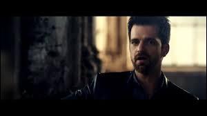 Quel est l'autre titre de la chanson  Raise me up  de Corson ?