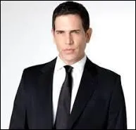 Comment le pre de Violetta s'appelle-t-il ?