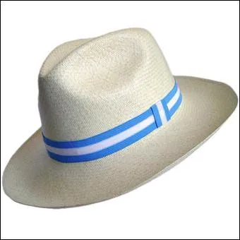 Vous adorez le tango ? J'ai la destination qu'il vous faut, le vritable  panama , chapeau originaire d'Equateur, y est beaucoup port !