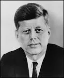 En quelle anne fut assassin John Fitzgerald Kennedy ?
