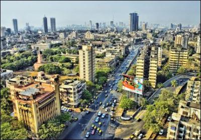 L'agglomération de Mumbai est le cœur économique de l'Inde. Ainsi, quel part du total de l'impôt sur le revenu de l'Inde entière est-elle fournie par Mumbai ?