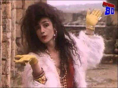 Qui est cette chanteuse ?