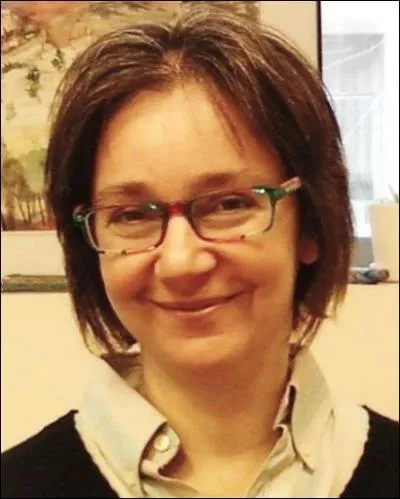 Que fait Pauline Bebe depuis 1990 ?