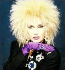 Qui est cette chanteuse ?