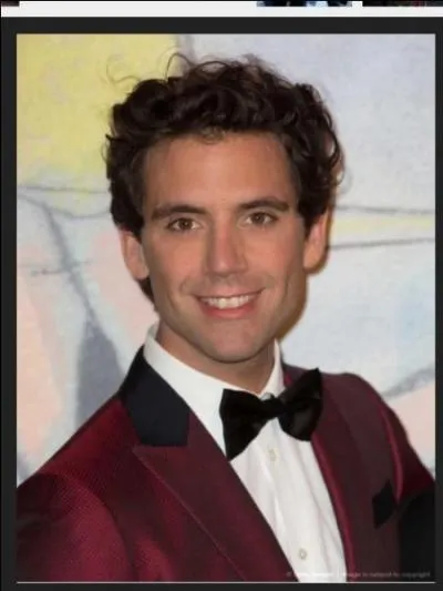 Compltez les paroles de  Popular Song  : Trying to make me bad...