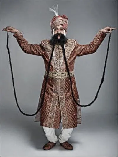 Combien la plus longue moustache du monde mesure-t-elle ?