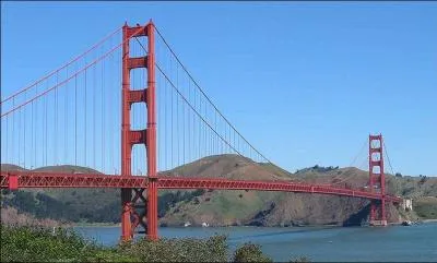 Dans quelle ville a t construit le pont Golden Gate Bridge ?