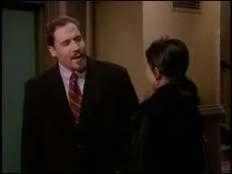 Monica, invite par Pete Becker pour manger une pizza, se retrouve ... Rome, et la musique de fond est trs italienne,  l'amricaine, puisqu'il s'agit de Dean Martin chantant... ?