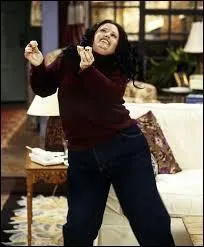 Monica fut grosse dans sa jeunesse, mais toujours excellente danseuse. Dans cet pisode de flashbacks sur ce qui ce serait pass si... elle danse divinement sur quel titre... ?