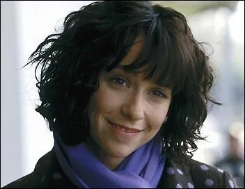 Suite au dpart de Shannen Doherty, Aaron Spelling lui a propos le rle de Paige Matthews dans la srie  Charmed  mais...