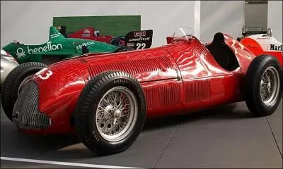 Suite  deux accidents mortels (1925 et 1926), de nombreuses comptitions automobiles (dont la Formule 1) n'attribuent pas d'office  un concurrent le numro 13...