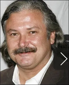 Retrouvez quel personnage de la srie joue cet acteur.