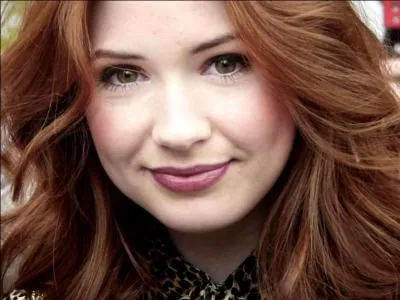 Karen Gillan ! Super actrice ! Mais quel est son 2e prnom ?