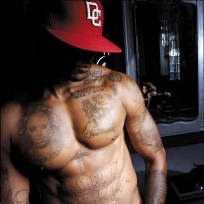 Quel rappeur ayant chanté ''La Lettre'' au sein du groupe Lunatic a vu une de ses boutiques attaquées par Rohff ?