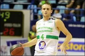 Qui est ce joueur de Pau-Lacq-Orthez ?