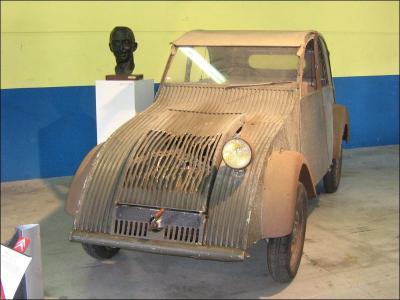 Quel est le nom de code de cette 2CV ?