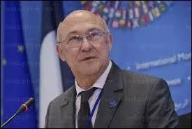 Qui est le ministre des Finances sous le gouvernement de Manuel Valls ?