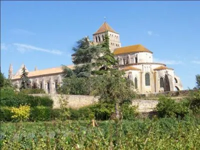 Dans quel dpartement pourrons-nous visiter la superbe glise de Saint-Jouin-de-Marnes ?