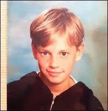 Et ce jeune adolescent ?