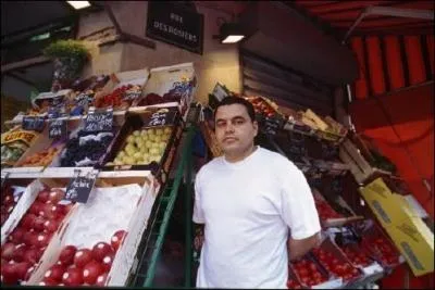 Vous savez que dans certains quartiers de la capitale, les arabes ... n'osent plus sortir tout seuls le soir !