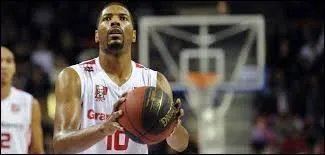 Qui est ce joueur du Sluc Nancy ?