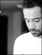 Dans quel clip manu est-il trs intime ?