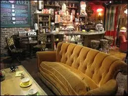 Comment s'appelle le caf o ils se rendent souvent ?