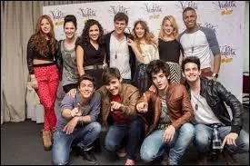 Dans la saison 2 de  Violetta , Len sort avec :