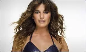 Comment s'appelle cette participante ?