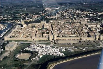 Dans quel dpartement ne pourrez-vous pas aller  partir de celui du Gard sans en traverser un autre ?