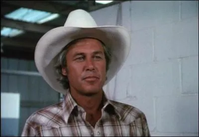 Comment s'appelle l'homme de confiance de Jock Ewing ?