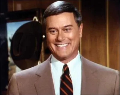 Quelle plaque d'immatriculation portait la voiture de J. R Ewing ?