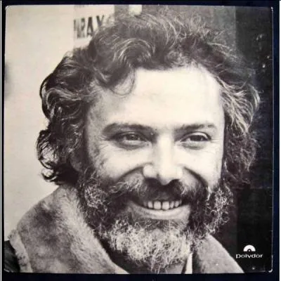 En 1969, Georges Moustaki affirmait  Avec ma gueule de [... ], de Juif errant, de ptre grec, je viendrai boire tes vingt ans et nous ferons de chaque jour toute une ternit d'amour .