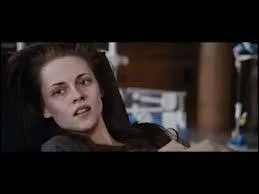 Sur cette photo Bella est ...