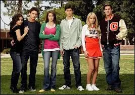 Quelle est cette srie dans laquelle une des filles se rend compte qu'elle est enceinte ds le premier pisode ?