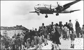 Trouver une date : le mur de Berlin :