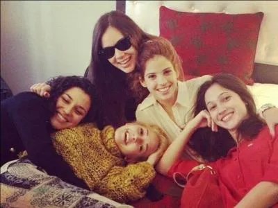 Qui chante  Junto a t  avec Martina ?