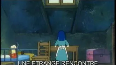 La directrice monte dans la mansarde parce qu'elle pense que Sarah lui cache quelque chose. Que dcouvre-t-elle ?