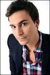 Comment est surnomm Bertrand Chameroy ?