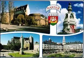 Je vos envoie une carte postale de Nantes. J'ai donc pass mes vacances en rgion ...