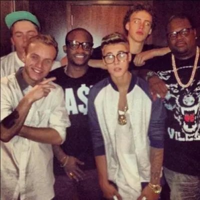 Quel est le nom de son manager ?