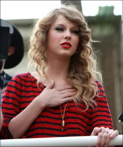Parmi ces chansons, laquelle Taylor n'a-t-elle pas chante au Speak Now Tour ? (cover)