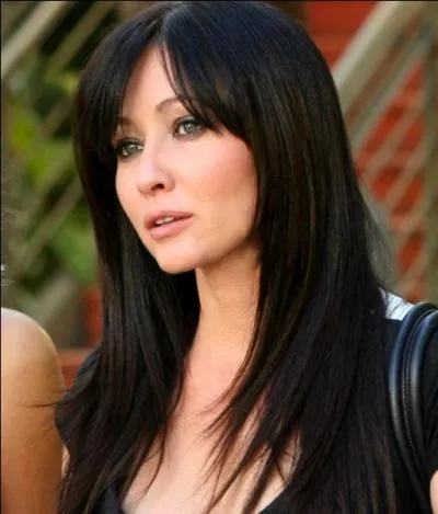 Et comment s'appelle sa meilleure amie ? (la brune)