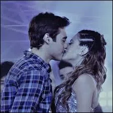 Combien de fois se sont embrasss Len et Violetta ?