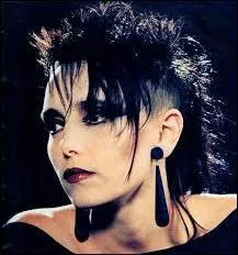 Comment s'appelle cette chanteuse ?
