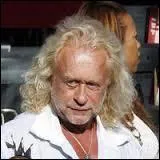 Comment s'appelle ce chanteur ?