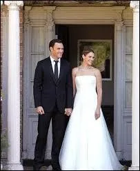 Dans quelle ville Van Pelt et Rigsby se marient-ils ?