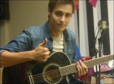 De quel instrument joue t'il le plus frquemment dans Violetta ?