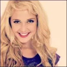 Et dans  Violetta , elle joue le rle de Ludmila :